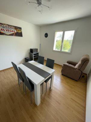 Appartement Le Domaine Des Libellules Proche Walibi Corbelin Exteriér fotografie